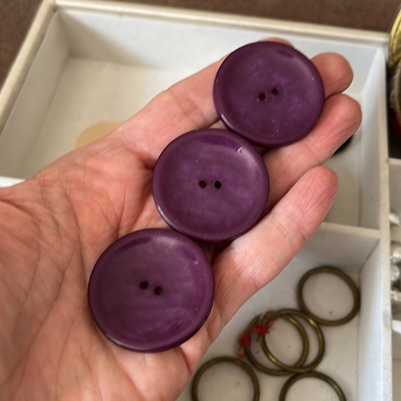 vintage buttons from an estate lot for sale - Picture 13 of 15